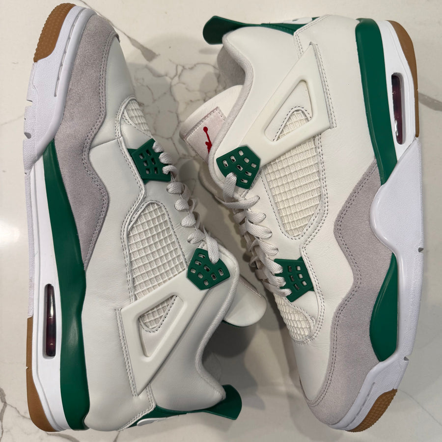 Air Jordan 4 Retro SB 