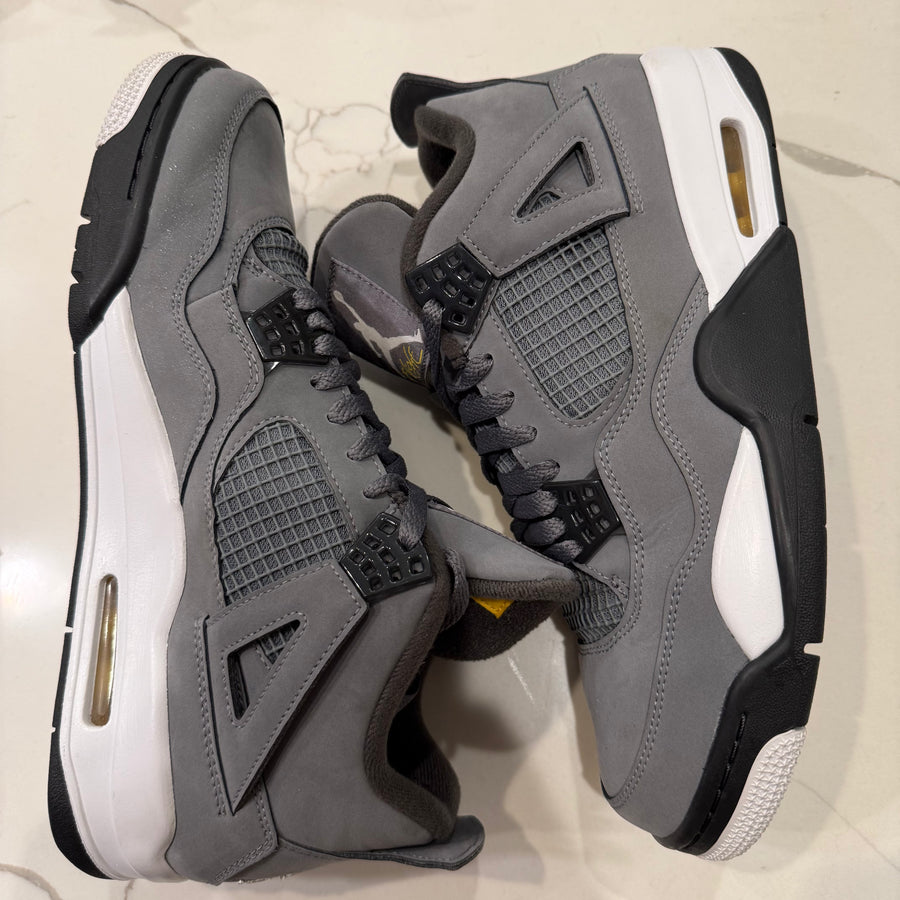 Air Jordan 4 Retro 
