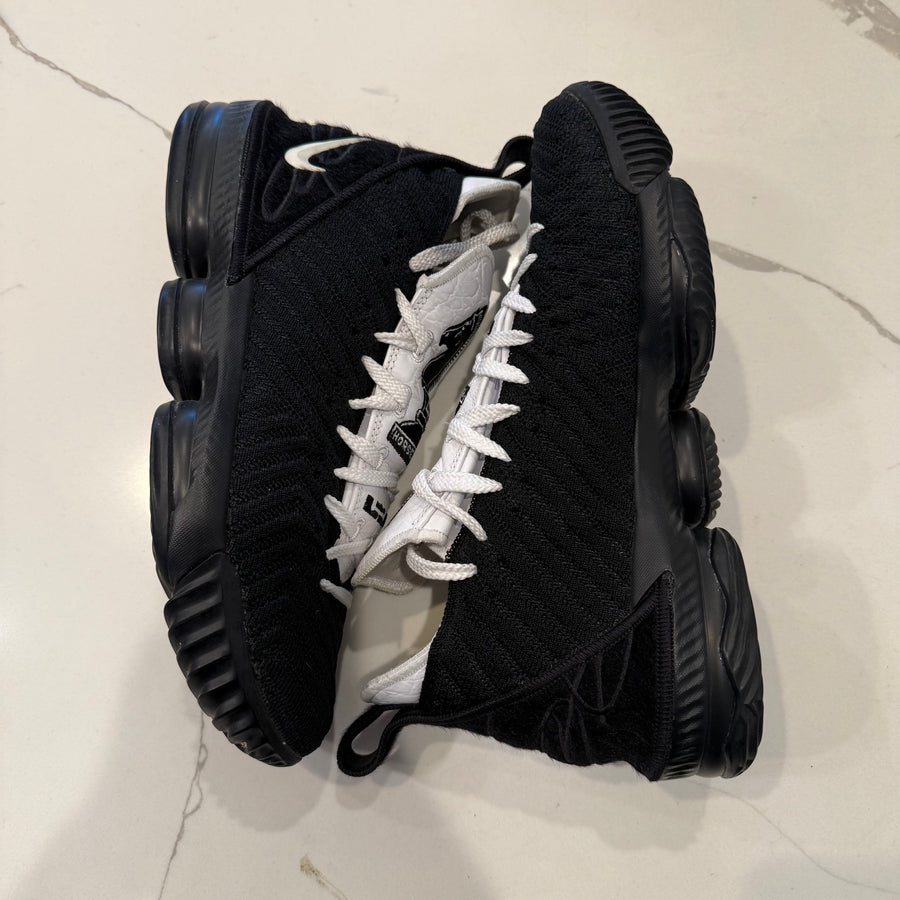 Nike LeBron 16 