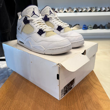 Air Jordan 4 Retro 