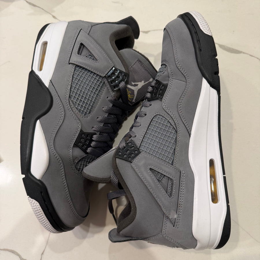 Air Jordan 4 Retro 