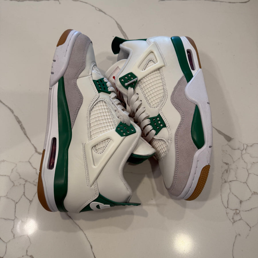 Air Jordan 4 Retro SB 