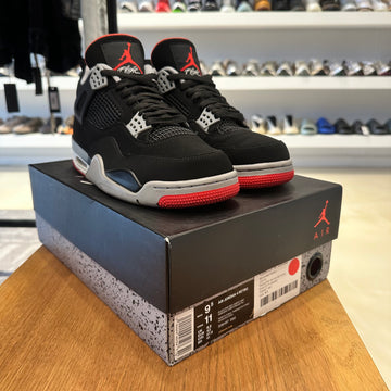 Air Jordan 4 Retro 
