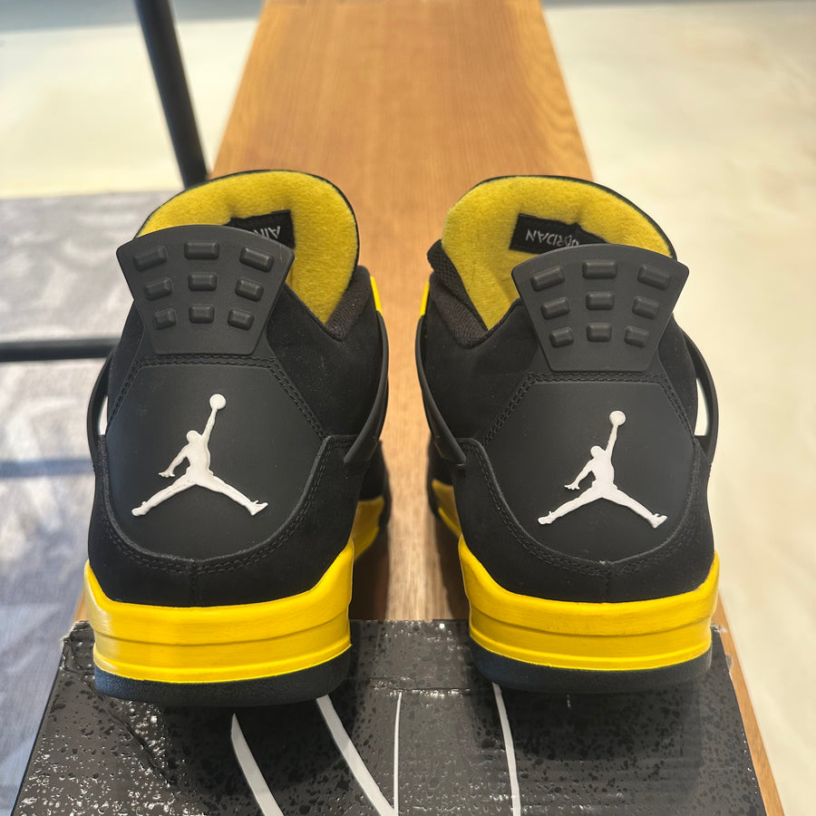 Air Jordan 4 Retro 
