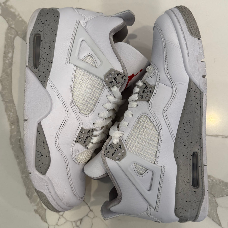 Air Jordan 4 Retro 