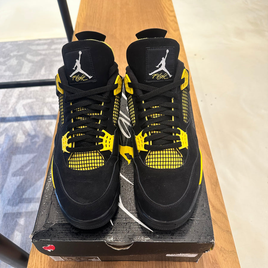 Air Jordan 4 Retro 