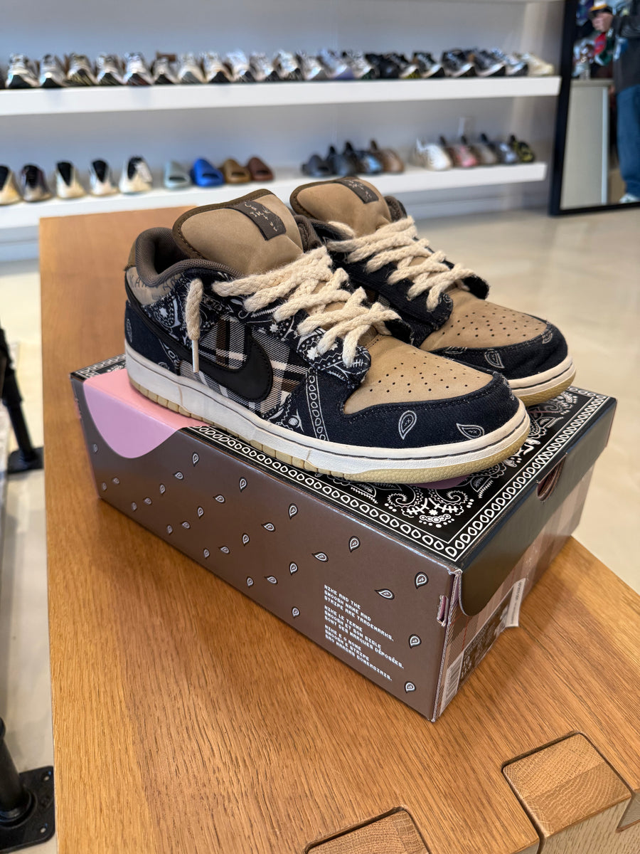 Travis Scott x Nike SB Dunk Low 