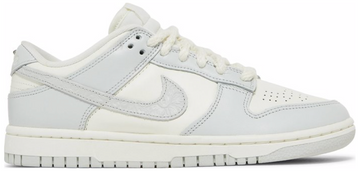 WMNS Nike Dunk Low 